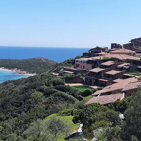 Apartment La Finestra Sulla Baia , Charming Sea View By San Teodoro, Coda Cavallo
