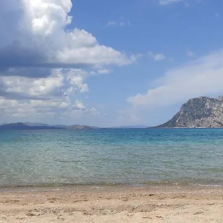 Apartment La Finestra Sulla Baia , Charming Sea View By San Teodoro, Coda Cavallo *
