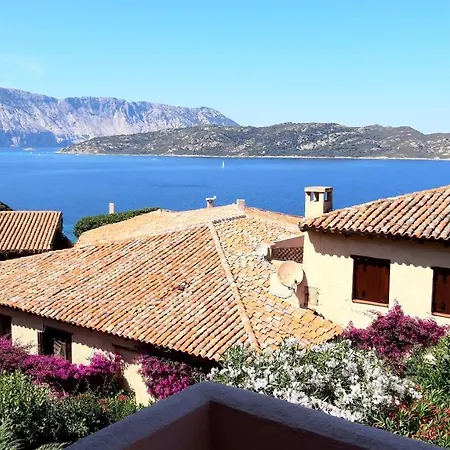 La Finestra Sulla Baia , Charming Sea View By San Teodoro, Coda Cavallo Apartment *